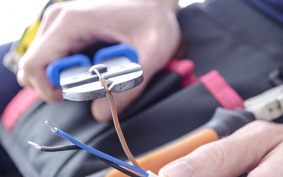 technicien électricien Paris 12